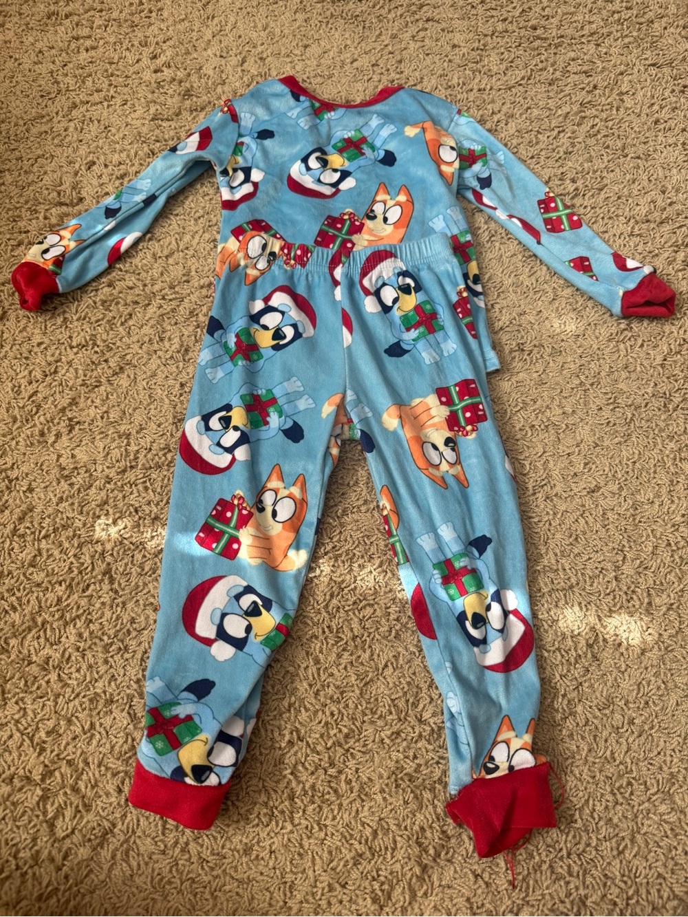 Bluey Kids Holiday Print Pajama Set FLAWED